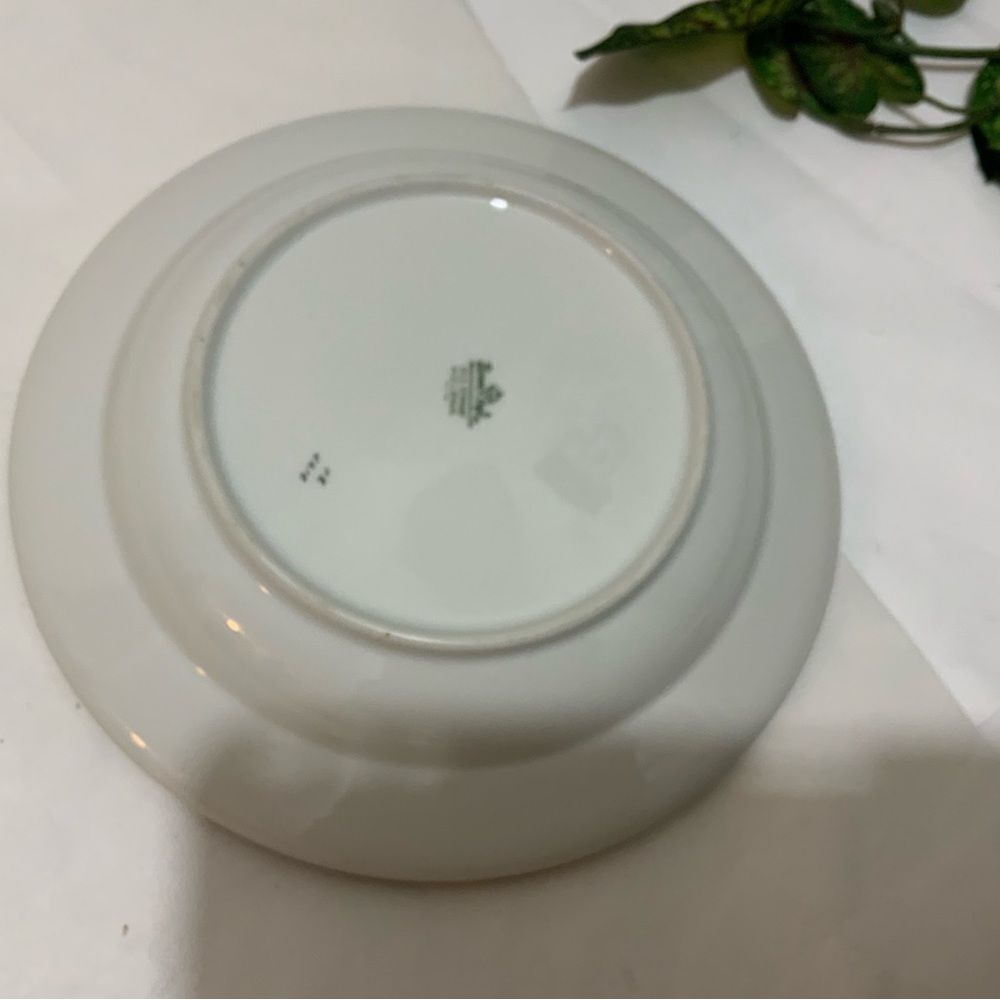 Set of 2 Salad Plates 9” Rosenthal Helena Shape White w/ Gold Trim G15 - Picture 8 of 10